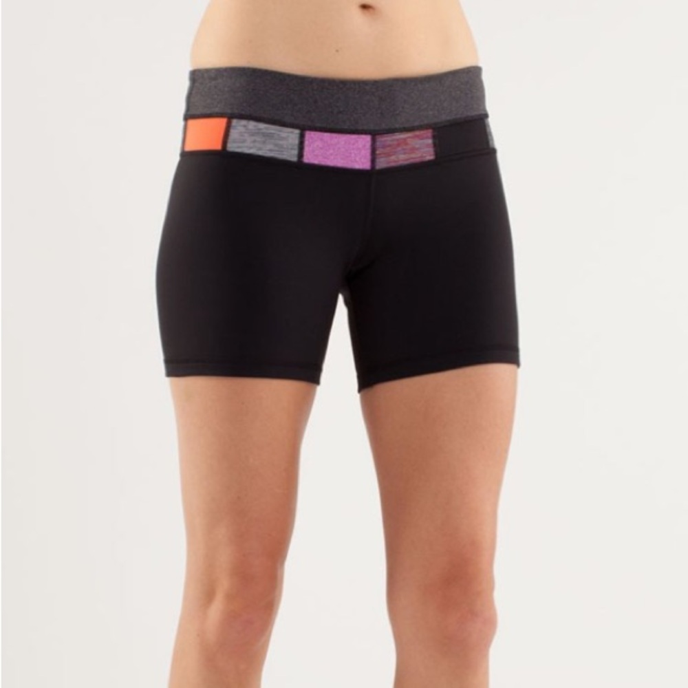Lululemon Reverse Groove Short (Regular) Size 6